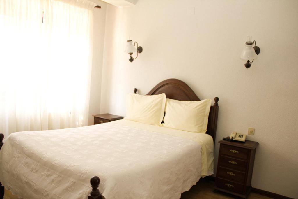 Sao Neutel Otel Chaves Oda fotoğraf